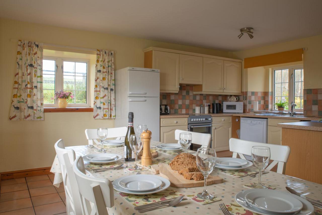 Highdown Farm Holiday Cottages Cullompton Exterior photo