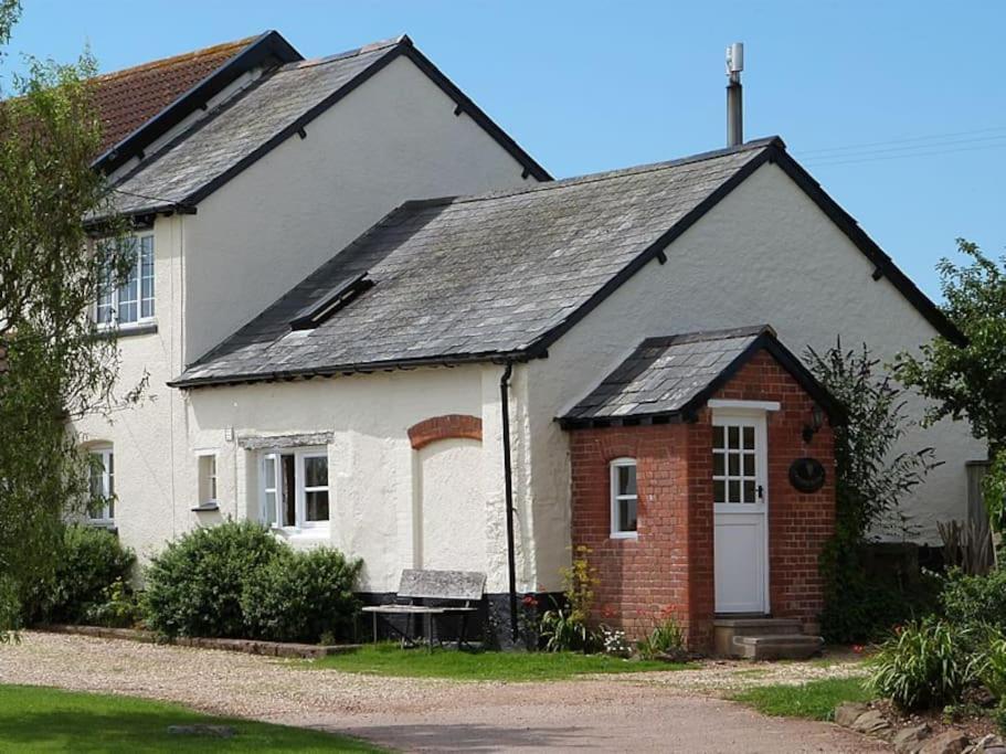 Highdown Farm Holiday Cottages Cullompton Exterior photo